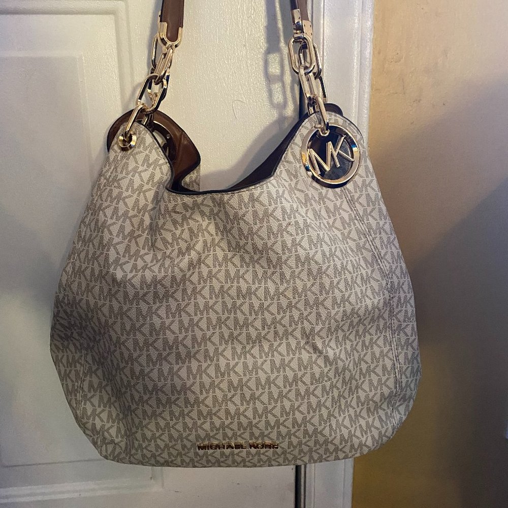 Michael Kors Lillie Large Logo Shoulder Bag